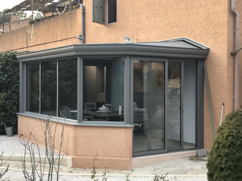 Fabrication et pose de tiny houses en aluminium sur mesure Martigues 13500 Côte Bleue